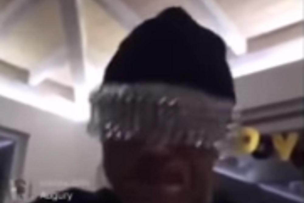 Bahanalije level pro: Vezista Rome pušio i pio, pa terao uplašenu ćerku da radi nešto veoma rizično! (VIDEO)