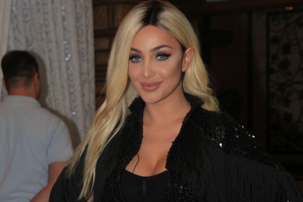 MAJA BEROVIĆ GODINAMA ČUVALA TAJNU! "Malo ljudi zna da sam lično to ja napisala"!