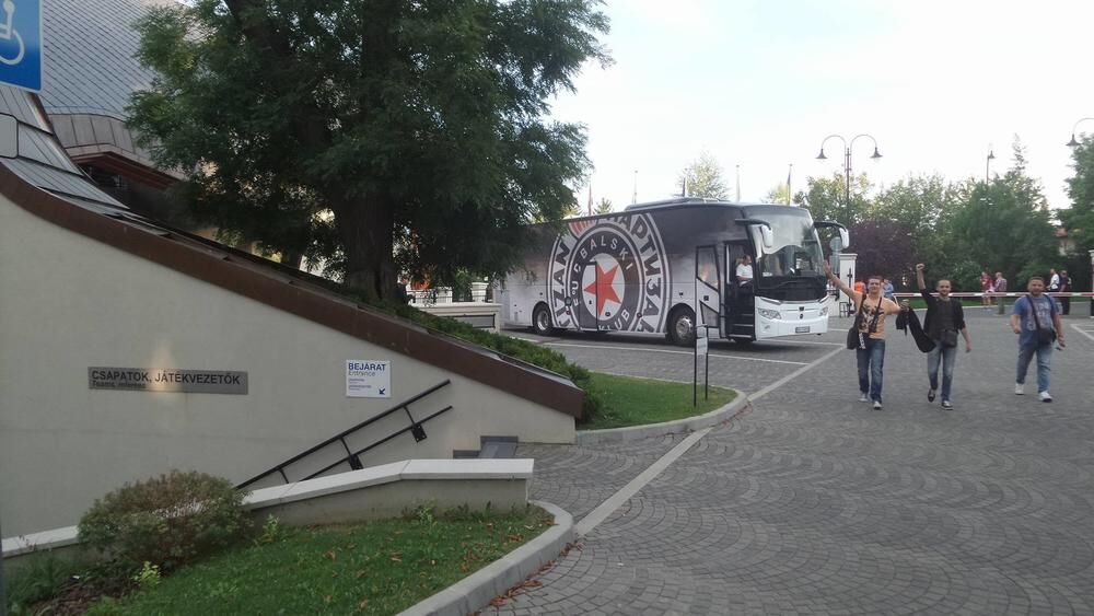 Espreso u Felčutu, na prelepom stadionu nadomak Budimpešte
