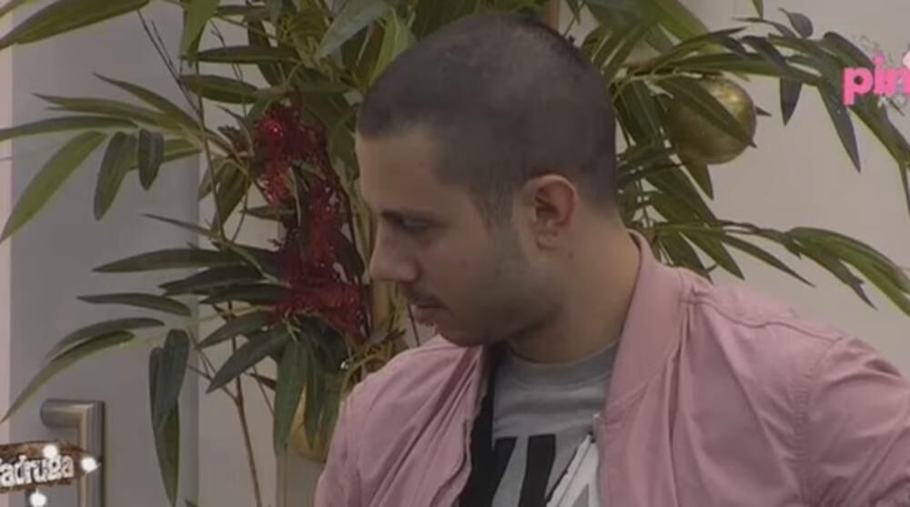 Filip se ne seća da li je imao seks sa Anđelom