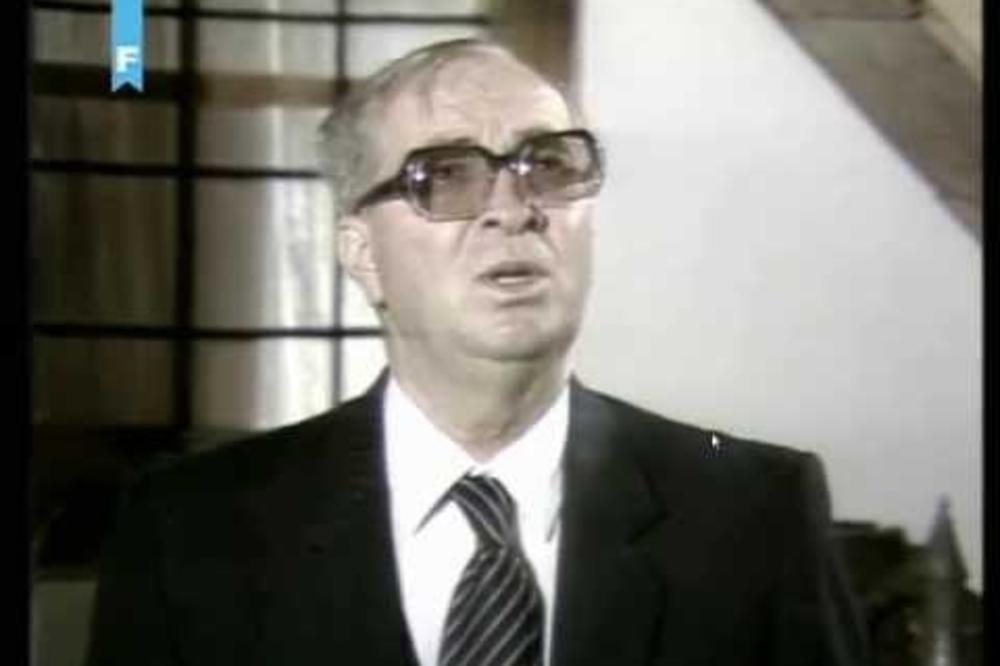 JEDNA OD NAJLEPŠIH SRPSKIH PESAMA JE UKRADENA I PREPEVANA! Sigurno je znate u drugoj verziji! (VIDEO)