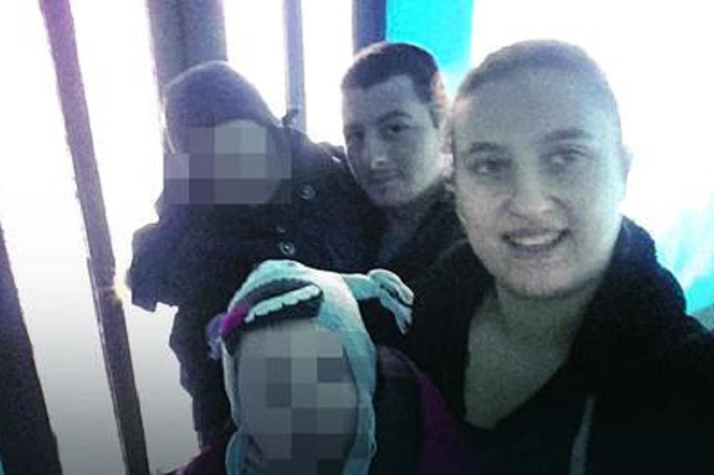 MAJKA ČULA VRISKE, SVE KRENULO OD SIJALICA SA JELKE: Detalji tragedije iz Žabara u kojoj je stradalo dvoje mališana