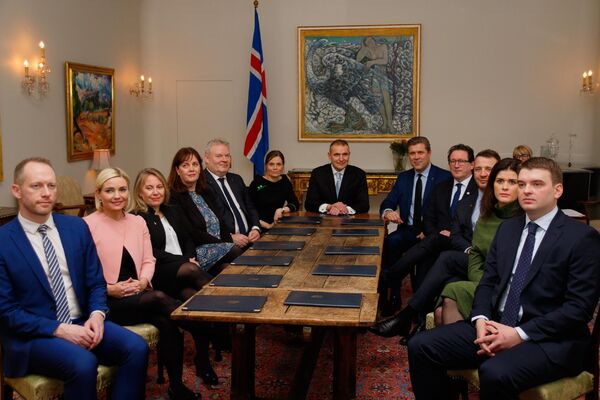 ZAKONOM ZABRANILI DA MUŠKARCI IMAJU VEĆU PLATU OD ŽENA: Island postavio standarde na koje svet treba da se ugleda!