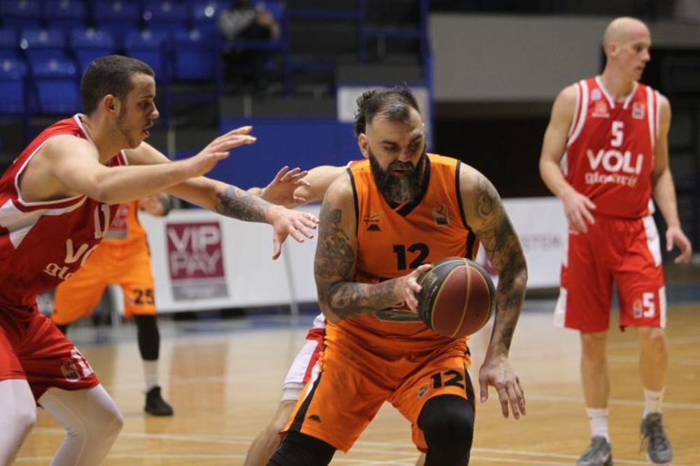 A SAMO ŠTO SE VRATIO IZ PENZIJE: Dinamik otpustio Vardu i još trojicu košarkaša!