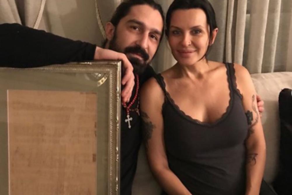 ORIGINALNI RUKOPIS MOKRANJCA U RUKAMA MUŽA VERICE RAKOČEVIĆ: Srbi besni što NACIONALNO BLAGO nije u muzeju! I KAKO JE TO MOGUĆE?