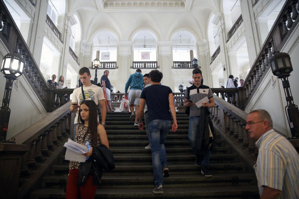 SKANDAL NA GRAĐEVINSKOM FAKSU U BEOGRADU! Pohapšeni radnici studentske službe, inspektori našli milionske malverzacije!