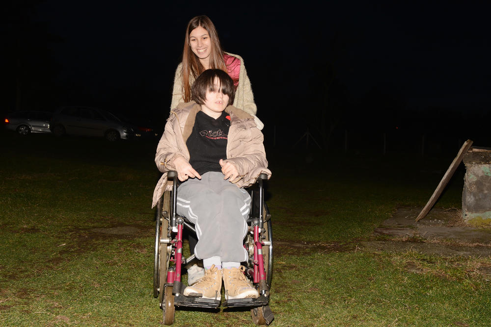 Milena i Jelena nasmejane u svojoj muci