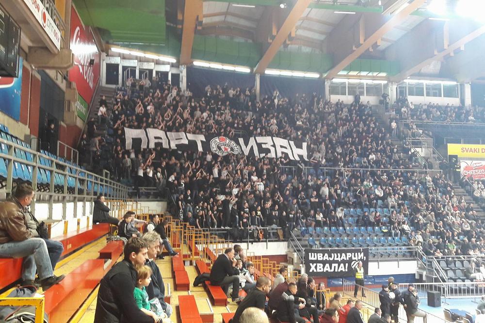 GODINAMA NIJE BIO NA TRIBINI: Vođa Grobara se vratio i vodio navijanje protiv Janjičara! (VIDEO)