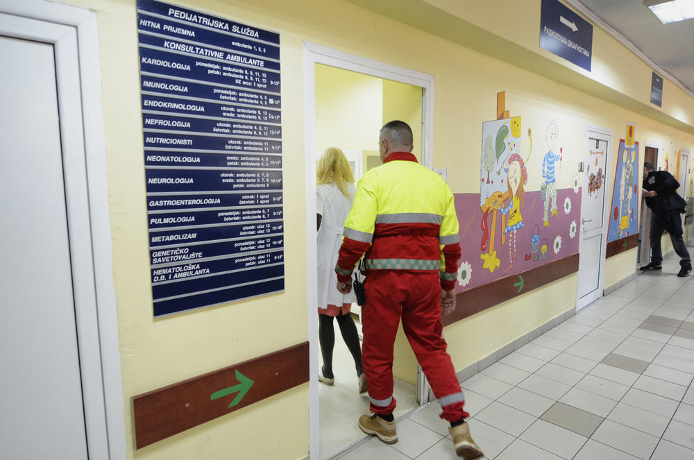 Brat je tugovao zato što mu je brat u bolnici