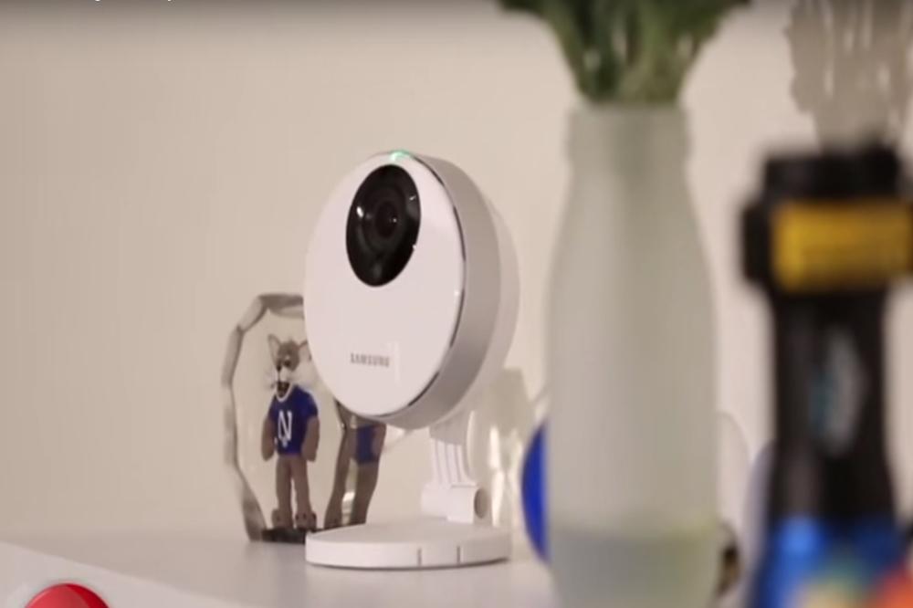 Ugradili smo kameru u DEČIJU SOBU, a onda SU MI ĆERKE ZAVRŠILE UŽIVO NA INTERNETU! (VIDEO)