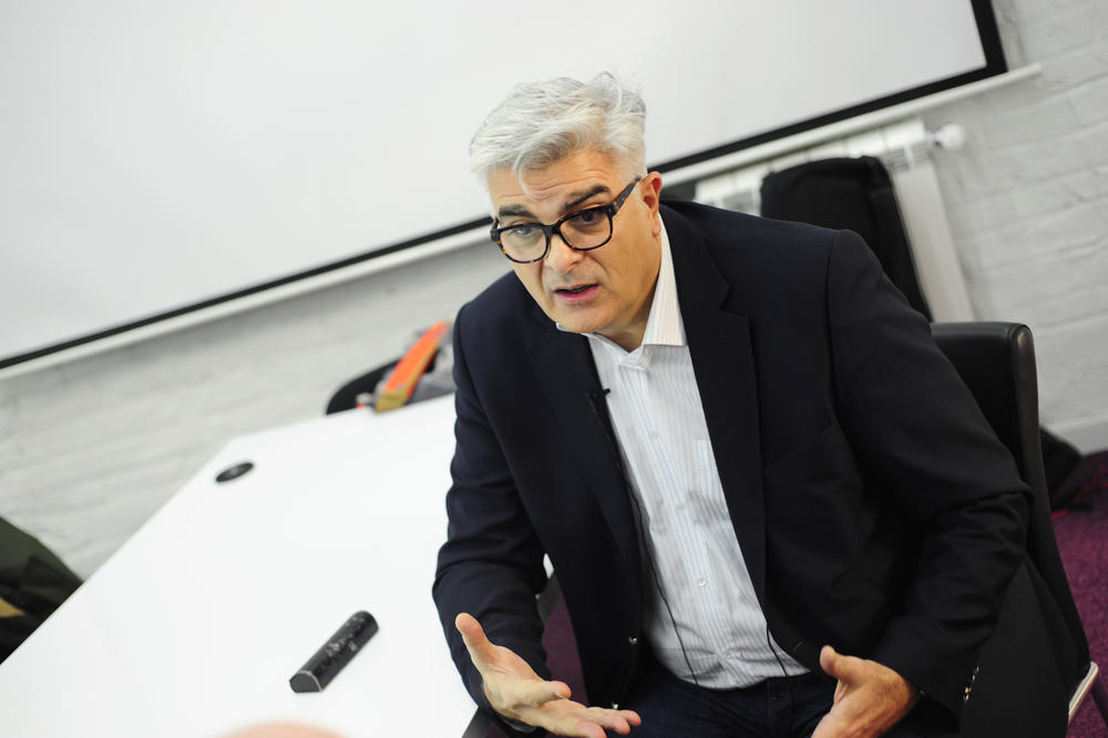 KRLE SE ISPALIO KAO NIKADA - TVITER UMIRE OD SMEHA! Bio je ubeđen da se SVAĐA sa Čepurinom, a onda je usledio šok