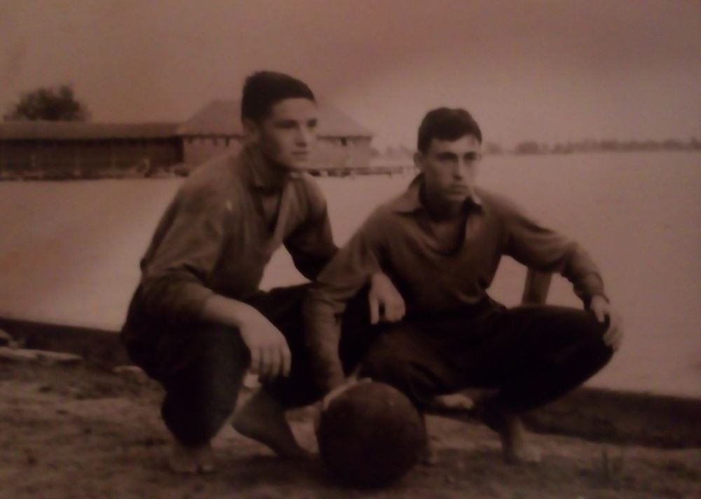 Vladimir Jovanović (desno) sa saigračem na pripremama mlade reprezentacije Srbije