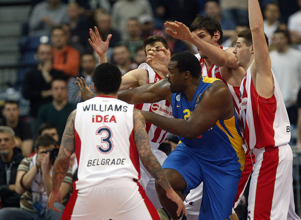 Sofoklis Skorcanitis u dresu Makabija iz Tel Avia protiv Crvene zvezde u Beogradu