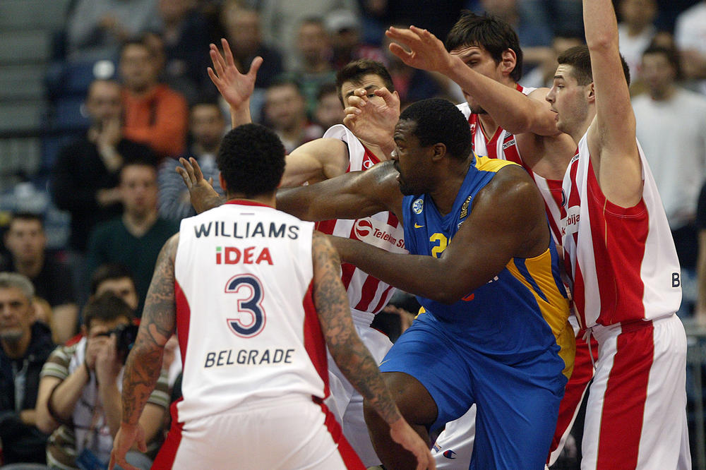 Posle 2 godine rehabilitacije jagnjetinom, vratio se! Bivši igrač Zvezde ponovo na terenu, ali sa 100 kg viška! (FOTO)