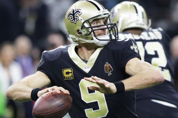 POVLAČI SE JEDAN OD NAJBOLJIH IGRAČA U ISTORIJI: Kvoterbek Sejntsa je za 20 godina karijere postao legenda NFL-a!