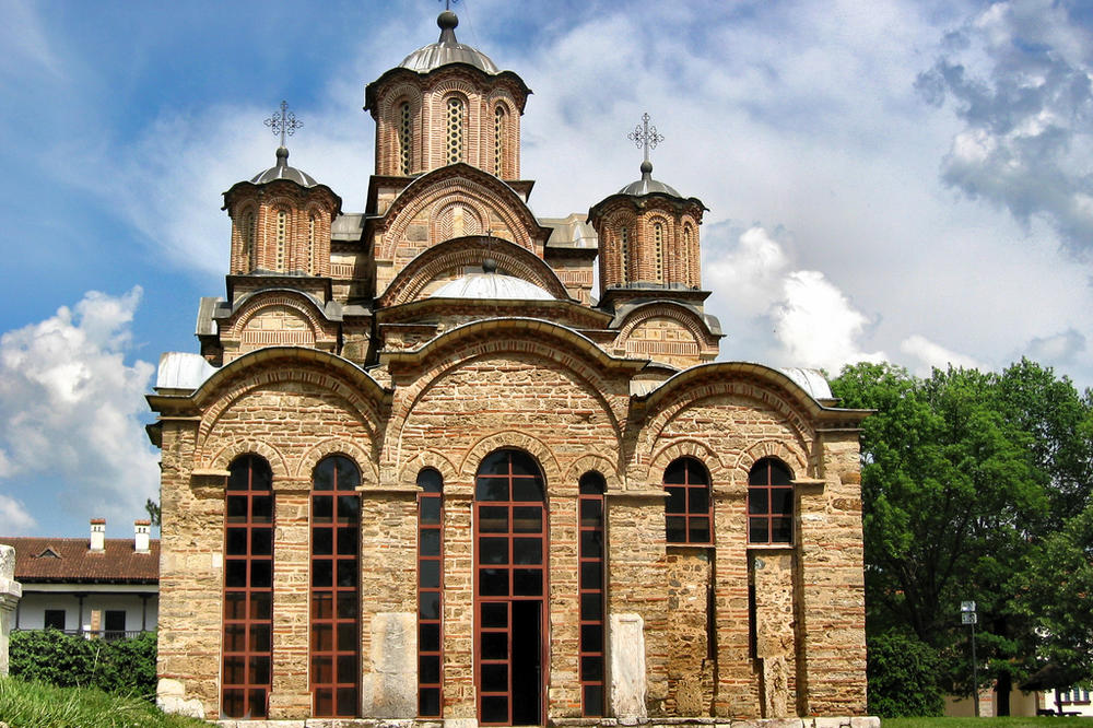 UŽAS U SRPSKOJ SVETINJI: Ušli u manastirski posed, pa našli MRTVOG MUŠKARCA