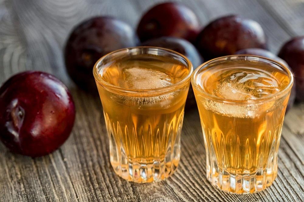 RAKIJA JE IZ RAJA IZAŠLA! 10 stvari koje LEČI BRŽE od SVIH LEKOVA! (FOTO) (GIF)