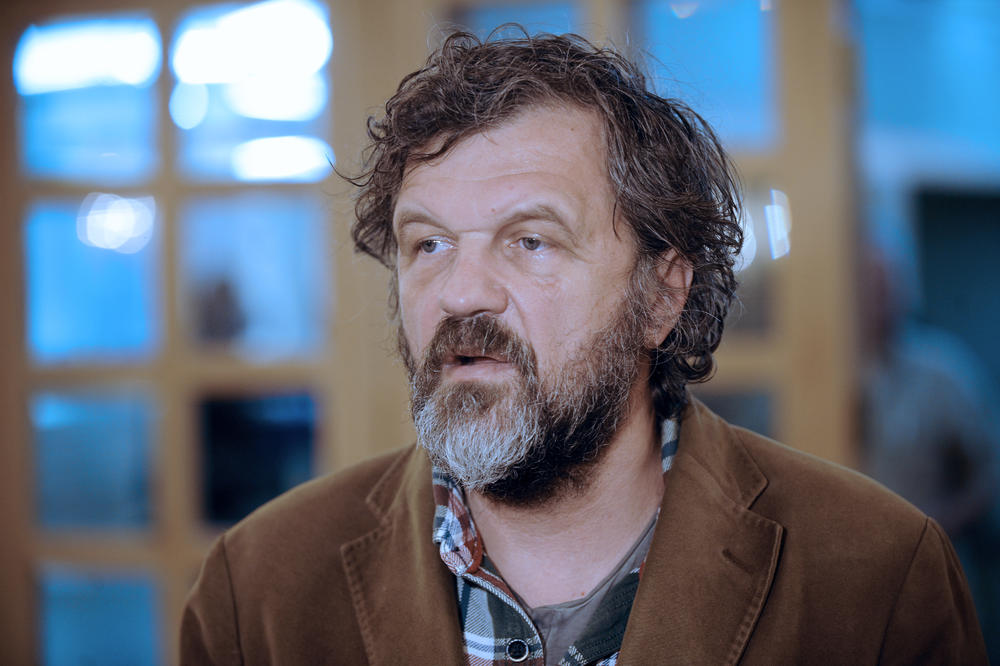 OVAKO GLASI CRKVENO IME EMIRA KUSTURICE: Na ovaj POTEZ se ODLUČIO ZBOG veoma VAŽNOG RAZLOGA