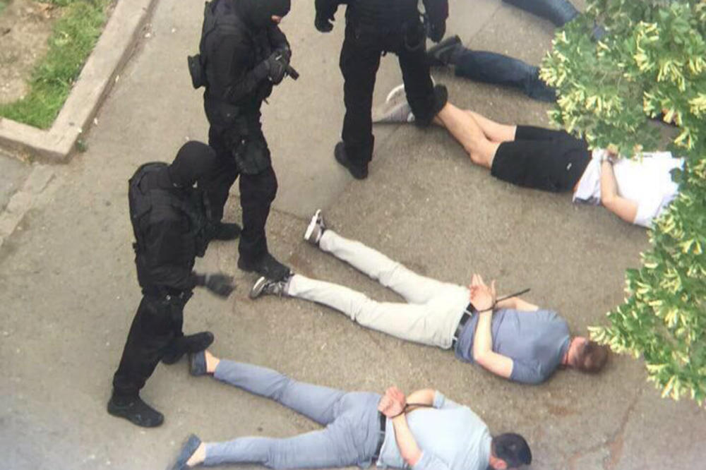 HOĆE LI BITI NASTAVLJEN KRVAVI RAT ŠKALJARACA I KAVČANA Nestanak 240 kg kokaina životom platilo ovih 40 kriminalaca