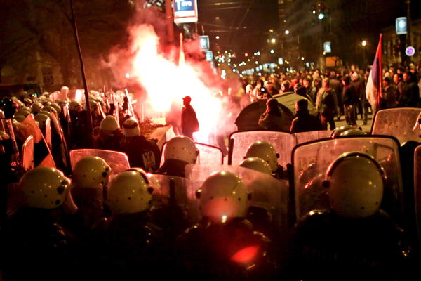 HAPŠENJE NAVIJAČA PRED MEČ U PODGORICI: Grobari i Delije poznati policiji privođeni širom Crne Gore!