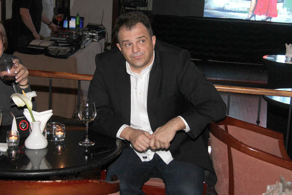 BRAJA JE POZNAT PO BROJNIM USPESIMA, ALI ZA NJEGOVE SINOVE JOŠ NE ZNATE! Toliko su lepi, svi misle da su glumci