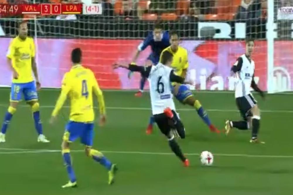 PRVO, PA BOMBA U RAŠLJE: Patio je od kad je došao, ali ovaj projektil reprezentativca Srbije je ono što smo svi čekali! (VIDEO)