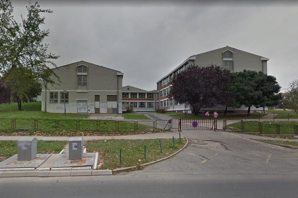 NESVAKIDAŠNJA NESREĆA U ŠKOLI U MIRIJEVU: Dete palo, staklo od naočari ušlo mu u oči!