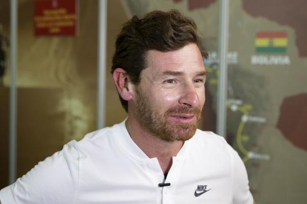 VIŠESTRUKI PRELOMI KOSTIJU! Bivši trener Čelsija zbog Dakar relija završio u bolnici! (FOTO) (VIDEO)