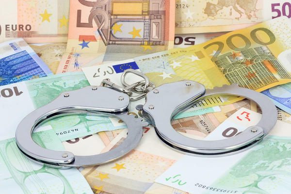 BIZNISMENA ĐURU OPLJAČKALA SESTRIČINA! Uzela mu je čak 240.000 EVRA