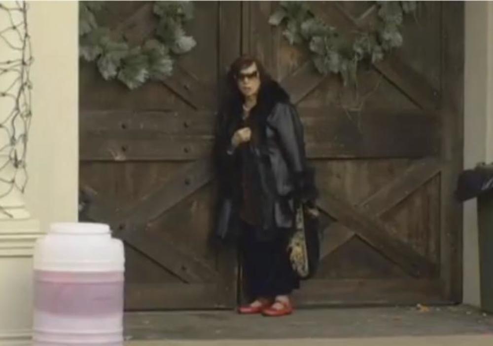 Molila je produkciju da joj otvori kapiju