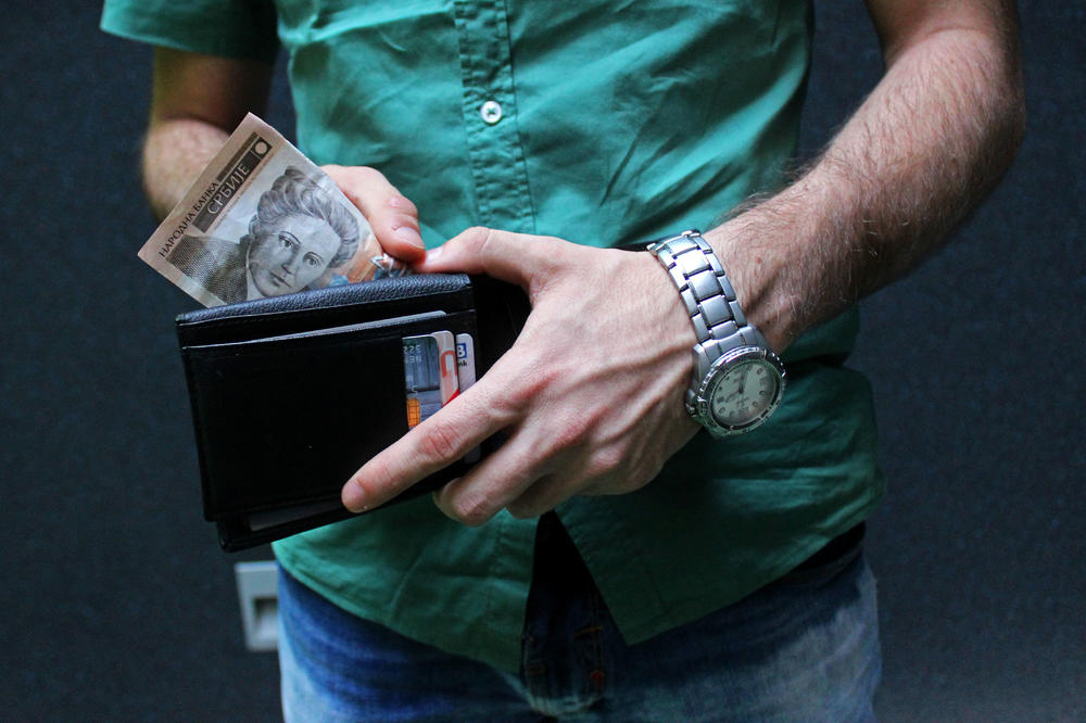 EVO KAKO SE BOGATAŠI U SRBIJI BAHATE: Ove stvari prosečan građanin može SAMO DA SANJA!