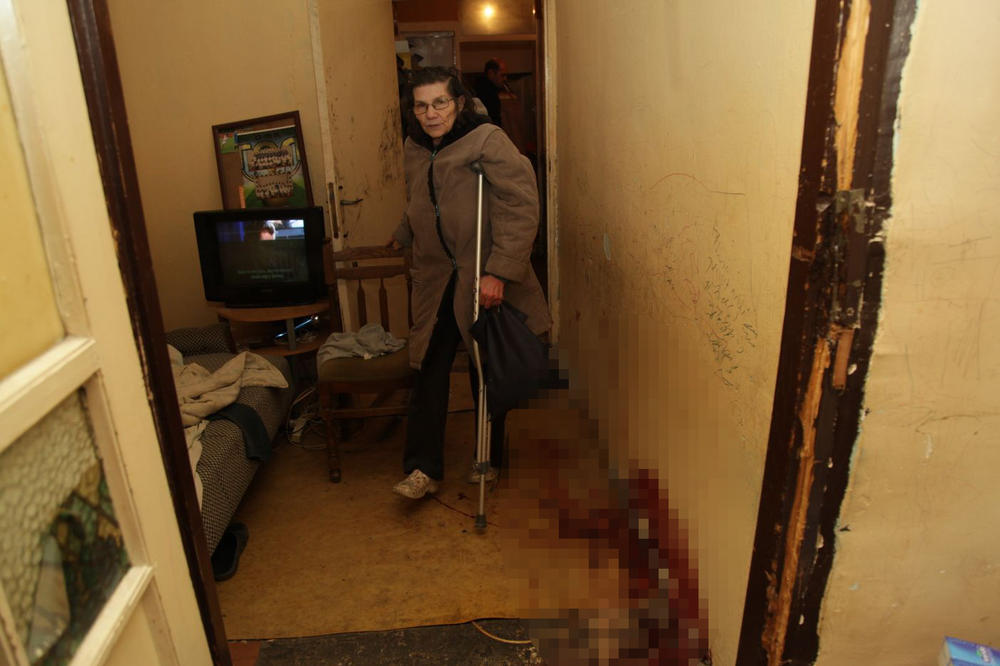 Upao nam je u stan I UPUCAO MI SINA PRED DECOM! Majka ALEKSANDRA UPUCANOG U GLAVU OTKRILA DETALJE ZLOČINA! (FOTO) (VIDEO)