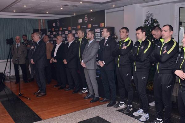 PARTIZAN ODBIO JAKE PONUDE ZA ŠTOPERA, EVERTON SE ČEKA DO UTORKA: Poslali smo ponudu za Ivanovića, više od toga ne možemo da damo!