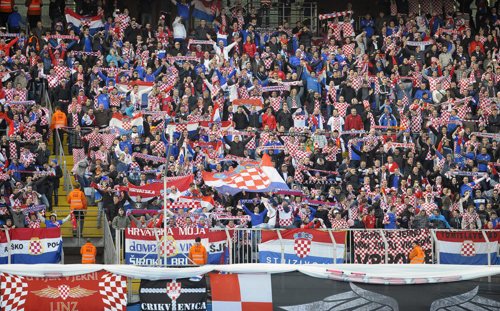 Hrvatski navijači na tribinama u Rusiji    