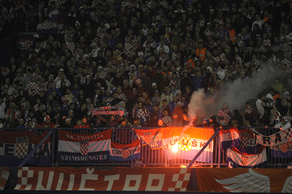 Navijači Hrvatske na fudbalskom meču Srbija - Hrvatska