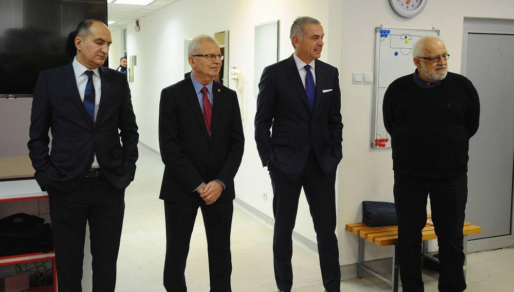 Crvena zvezda nije imala pismenu ponudu od 7 miliona evra, ali je odbila onu od 4,5 miliona evra