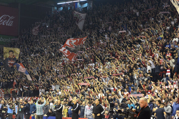 ZVEZDA OSTAJE BEZ IGRAČA KOG JE PLANIRALA ZA BUDUĆNOST: Velika Barselona želi da ga ukrade! (FOTO)