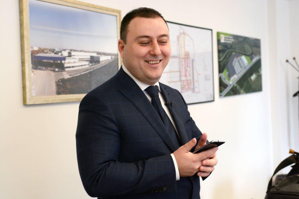 ČUČKO SE ŽESTOKO IZBLAMIRAO, URNIŠU GA NA TVITERU! Uspeo je BUKVALNO da pomeša babe i žabe!