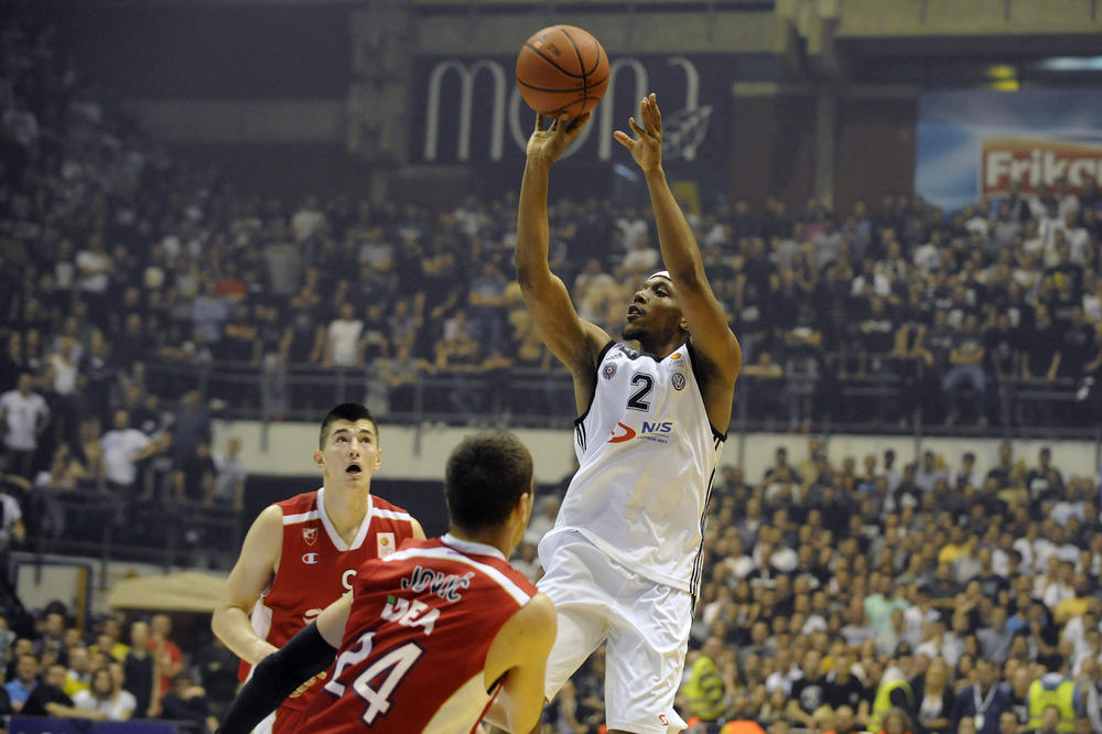 ZVANIČNO! Potpisao Džoš Akojon! (FOTO)