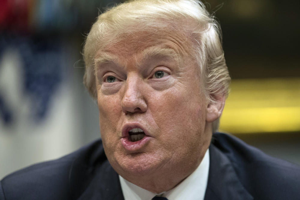 SKINUO SE U BELE GAĆE I JURIO ME PO SOBI, ALI TO NIJE NAJGORE! Ona je otkrila prljave tajne predsednika SAD!