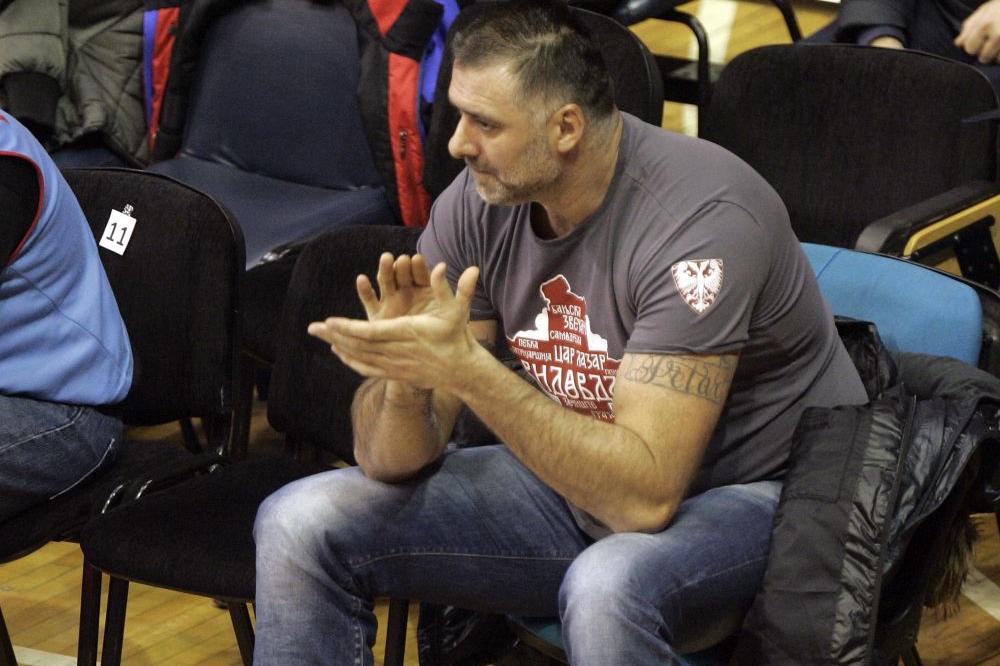 Peruničić osuo paljbu po rukometašima: Nije sramota izgubiti od boljeg, ali jeste kad dozvoliš da te neko PONIZI I NE POKUŠAŠ DA SE SUPROTSTAVIŠ!