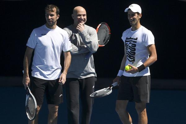 NIKAD NISAM IGRAO PROTIV NOVAKA I NE BIH NI ŽELEO: Kad se jedna ovakva legenda plaši Đokovića, onda je sve jasno!