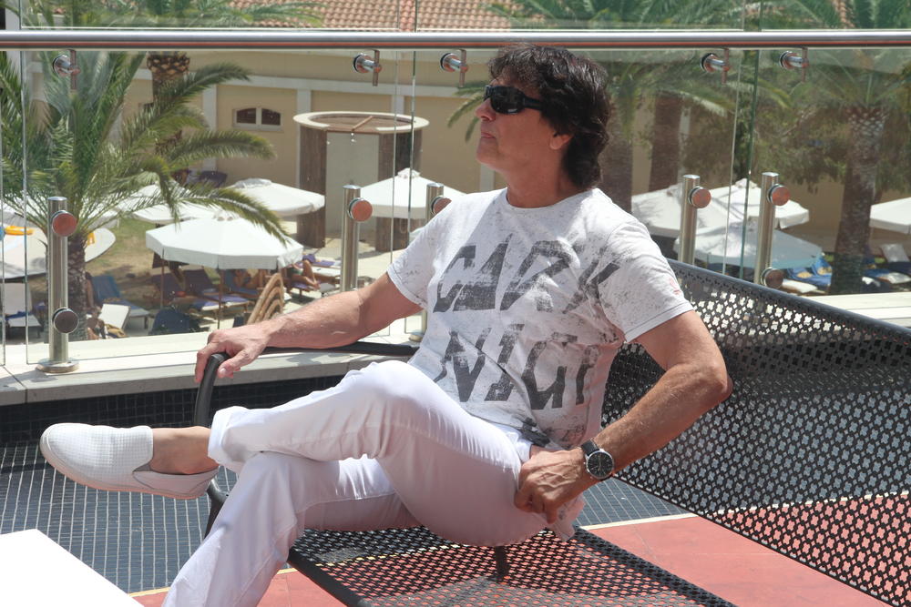 Zdravko Čolić Čola