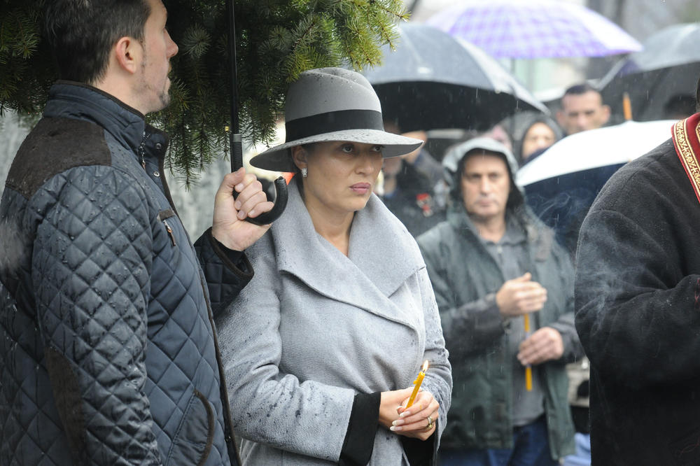 DANAS JE 18 GODINA OD ARKANOVE SMRTI, a ovo je njegova POSLEDNJA fotografija koja kruži internetom! (FOTO)