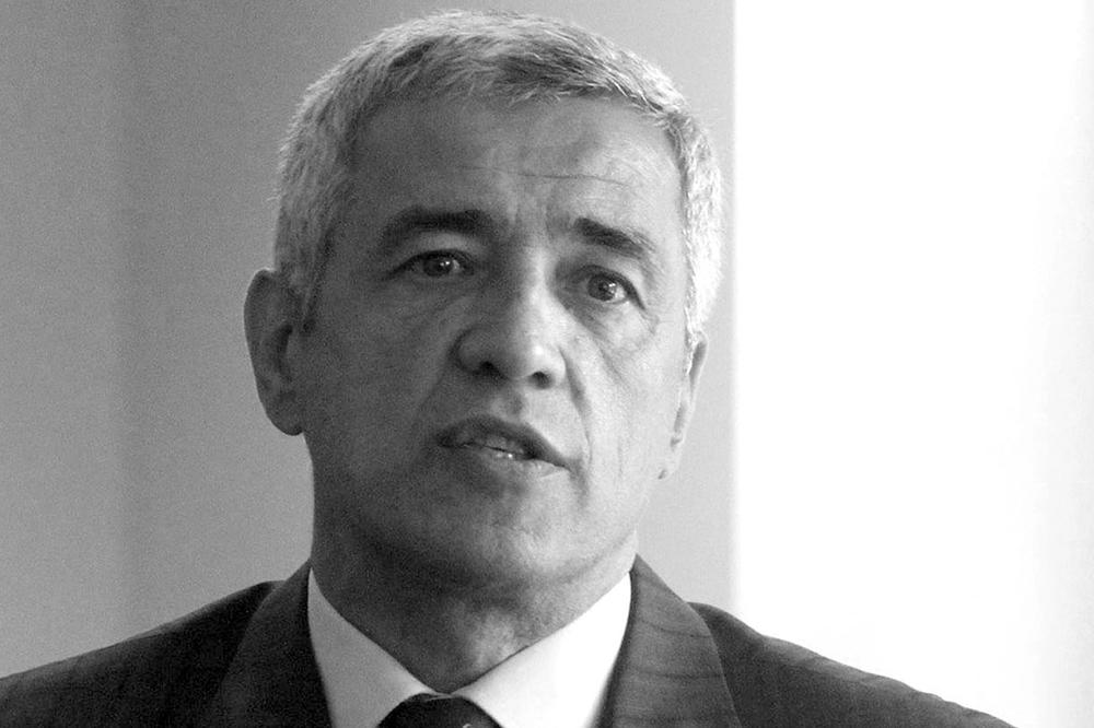 NEIZRECIV BOL I TUGA! Dopremljeno telo Olivera Ivanovića u porodičnu kuću!