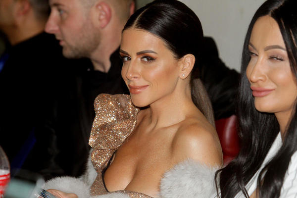 U SVIM MOGUĆIM BOJAMA: Ovako je Ana Sević ukrasila svoj dom za Uskrs! (FOTO)