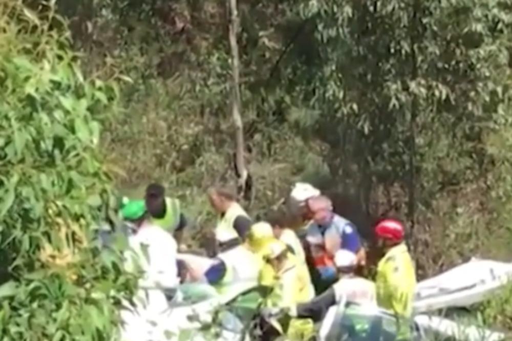 DEČAK 30 SATI BIO ZAROBLJEN ISPOD AUTOMOBILA: Spasio ga je OTAC koji je imao PREDOSEĆAJ! (VIDEO)