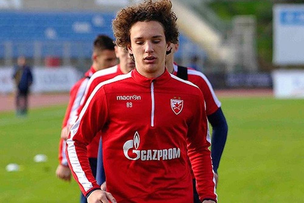 Frizura kao David Luiz, ali sve ostalo kao Nemanja Vidić! Previše je sličnosti između njega i bivšeg kapitena Zvezde da bi bila slučajnost! (VIDEO)