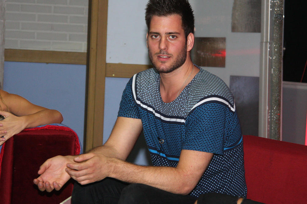 POBEDIO U "VELIKOM BRATU", A IZ "ZADRUGE" GA JE IZVELA POLICIJA! Danas je PROFESOR, a nekada je radio BLJAK STVARI!