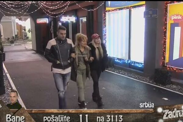 TEODORINA MAJKA JE OSRAMOTILA PRED CELOM SRBIJOM! Šta radiš ti bre, da li si normalna? (VIDEO)